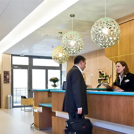 Adagio Paris 4*