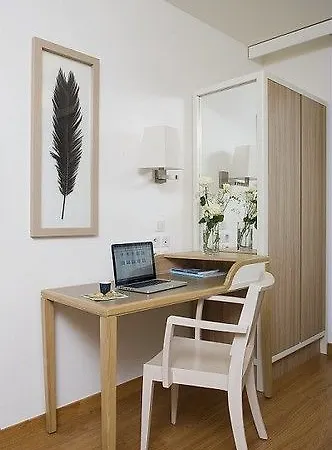 Adagio Paris 4*