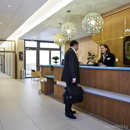 Adagio Paris 4*